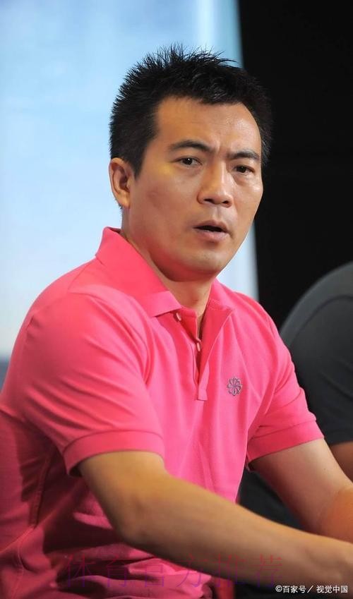 黄健翔：踢中锋不适合姆巴佩 C罗转型成功真不易